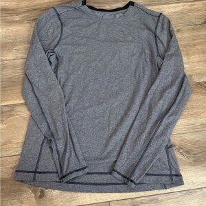 lululemon athletica Men's Heathered Gray Long Sleeve Tee